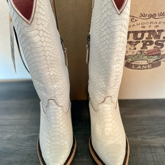 NWT Junk Gypsy by Lane White Boots - Picture 4 of 13